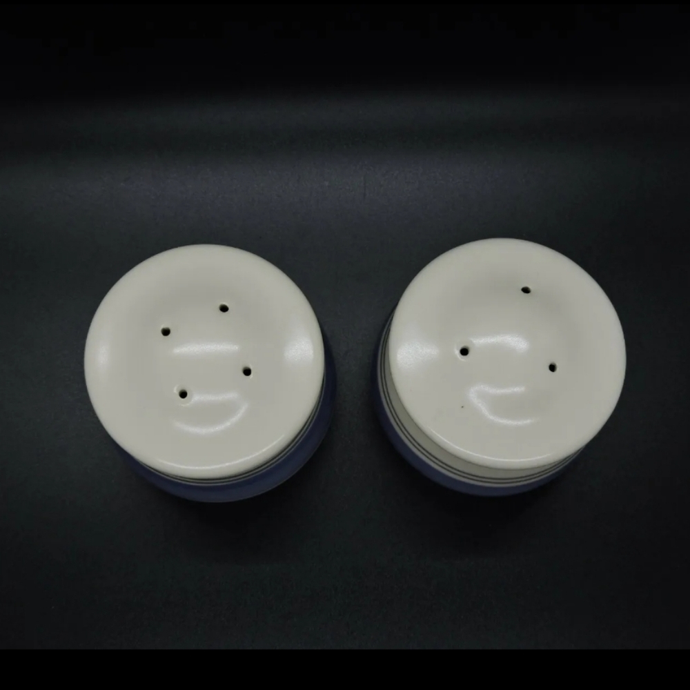 Pfaltzgraff - Rio Pattern (#49) Salt & Pepper Shaker Set - Mexico - Picture 3 of 8